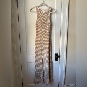 NWT House of Harlow 1960 Beige and White Chevron Crochet Sleeveless Maxi Dress